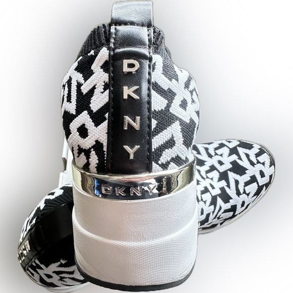 DKNY Women's Polly Wedge Slip On Sneaker Bootie Black/White Logo Print Sz.10 - Picture 4 of 6